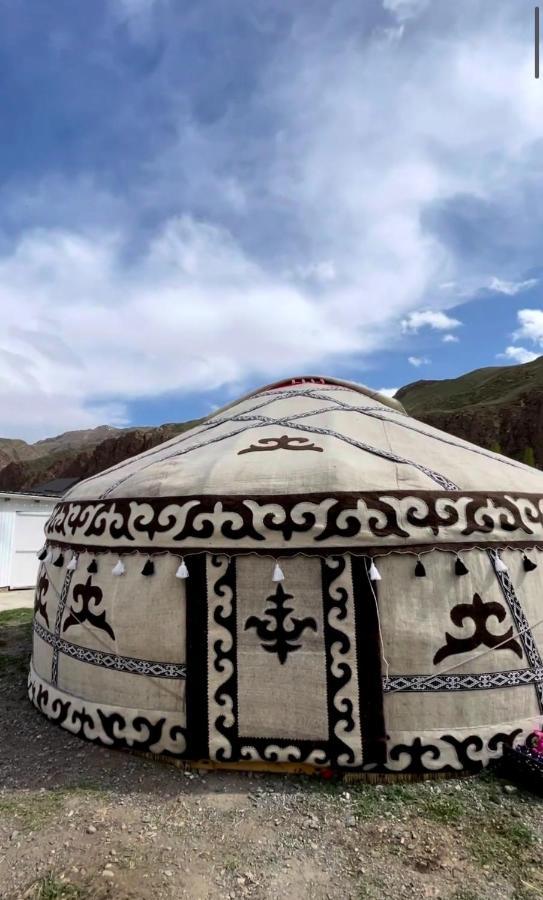 Гостевой дом Розалинда Naryn Екстер'єр фото